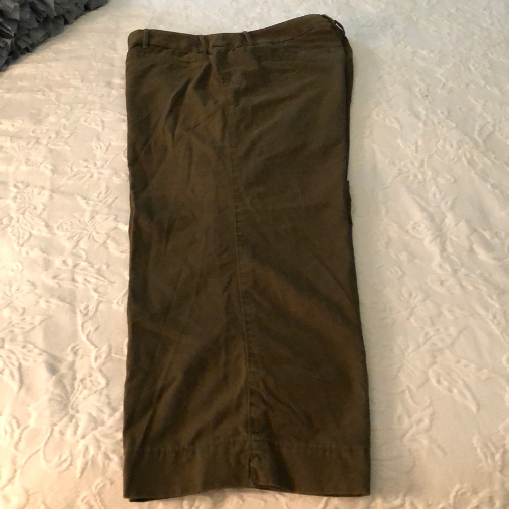 Liz Claiborne sz 8 olive green cropped Sloan pants